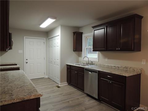 10516 White Oak Rd, Ford, VA 23850 photo 8