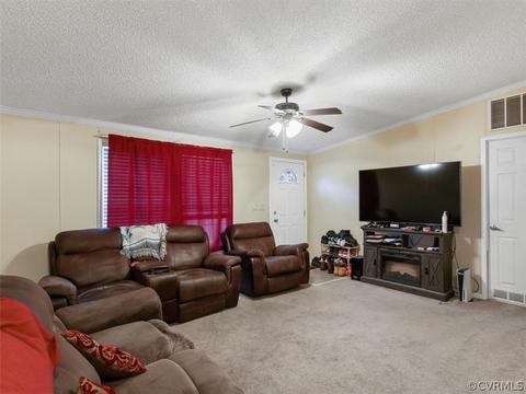 213 E Sylvan Rd, Waverly, VA 23890 photo 4