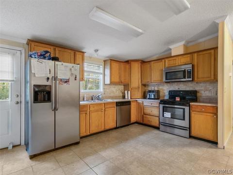 213 E Sylvan Rd, Waverly, VA 23890 photo 7