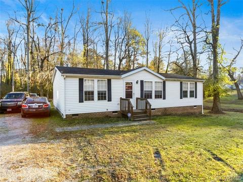 213 E Sylvan Rd, Waverly, VA 23890 photo 2