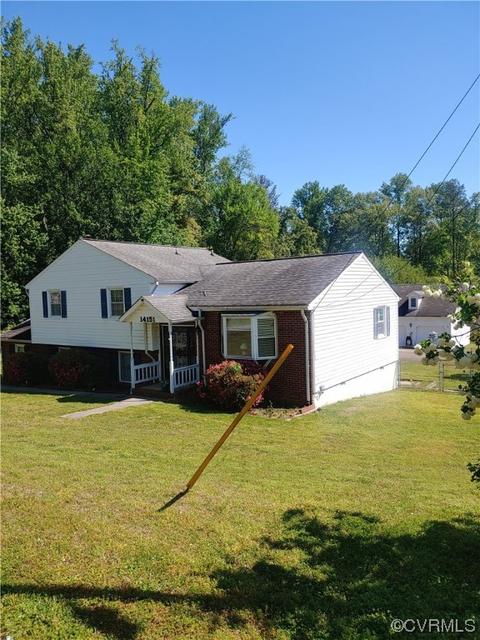 14151 Pine St, Chester, VA 23831