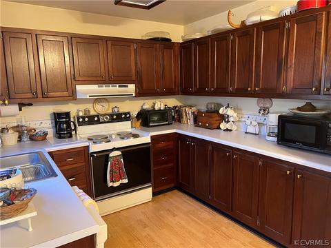11124 Alanthus Rd, Midlothian, VA 23112 photo 5