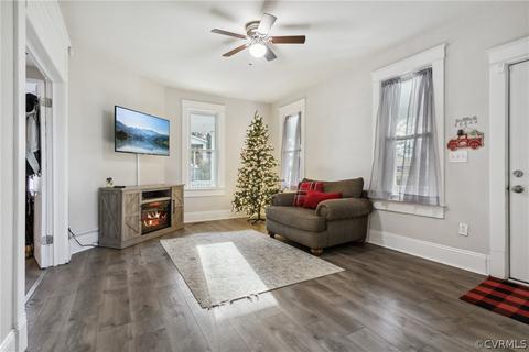 42 Locust Ave, Hampton, VA 23661 photo 4
