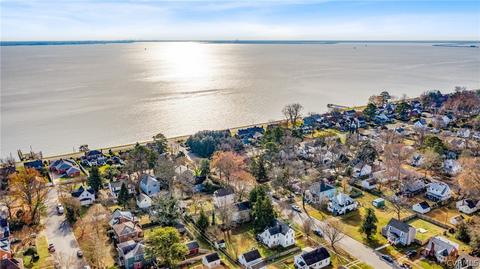 42 Locust Ave, Hampton, VA 23661 photo 2