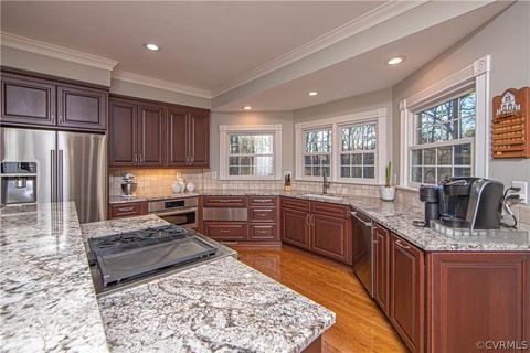 2420 Whitecastle Dr, Midlothian, VA 23113 photo 9