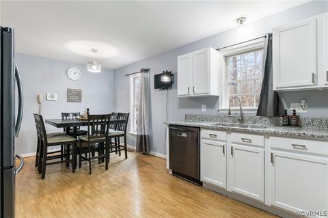 6037 Cameron Bridge Dr, Midlothian, VA 23112 photo 17