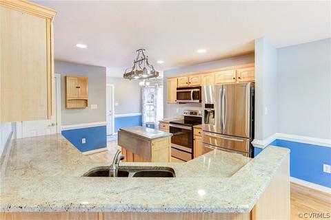 7490 Eagle Point Dr, Quinton, VA 23141 photo 11