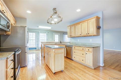 7490 Eagle Point Dr, Quinton, VA 23141 photo 13