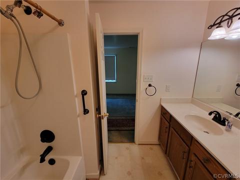 9666 Lockberry Ridge Loop, Richmond, VA 23237 photo 11