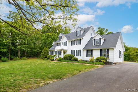 8890 Deekens St, Amelia Court House, VA 23002