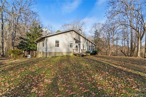 6169 Shady Ln, Gloucester, VA 23061 photo 4