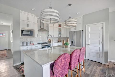 18532 Palisades Rdg, Moseley, VA 23120