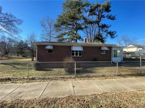 200 S Amelia Ave, Blackstone, VA 23824 photo 14
