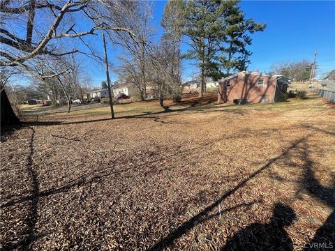 200 S Amelia Ave, Blackstone, VA 23824 photo 12