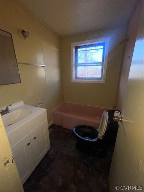 200 S Amelia Ave, Blackstone, VA 23824 photo 6