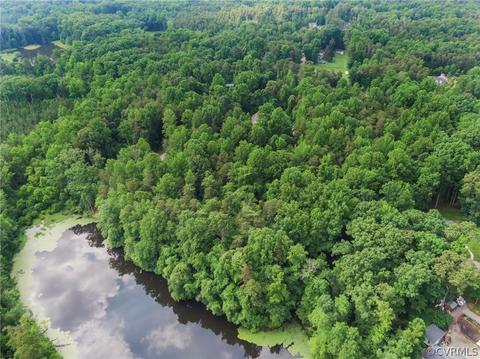 1682 Lakeside Dr, Powhatan, VA 23139