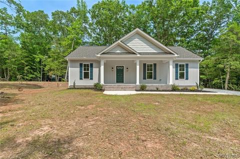 19 Colonial Dr, Bracey, VA 23919