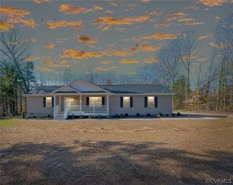 8940 Virginia St, Amelia Court House, VA 23002