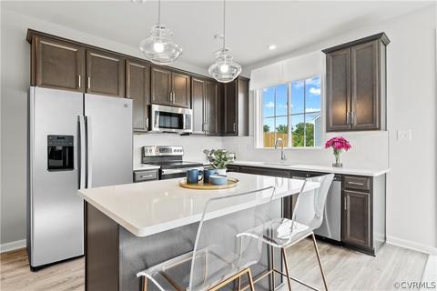 661 Mccormick Farm Dr, Glen Allen, VA 23060