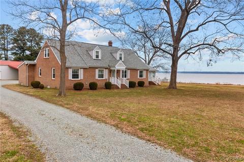 1115 Boaters Way, Dunnsville, VA 22454