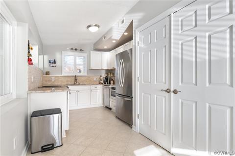 797 Plainview Rd, Topping, VA 23169 photo 6