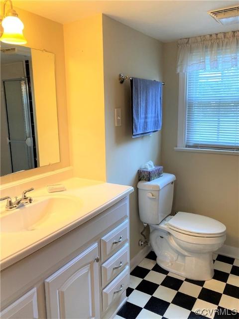 8906 Freestone Ave, Henrico, VA 23229 photo 12