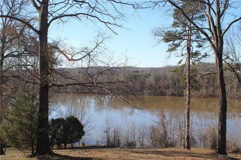 1519 River View Rd, Maidens, VA 23102