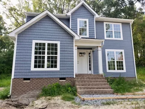 19312 Rosewood Ln, Petersburg, VA 23803