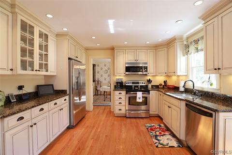10911 Pegwell Dr, Midlothian, VA 23113 photo 9
