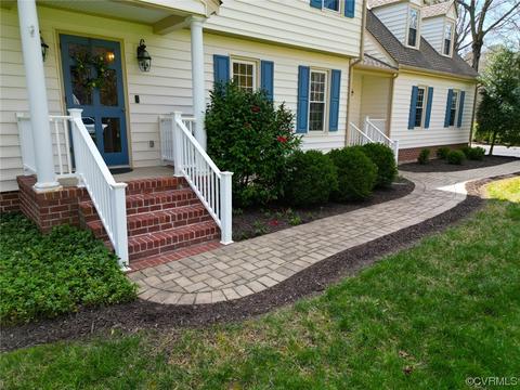 10911 Pegwell Dr, Midlothian, VA 23113 photo 3
