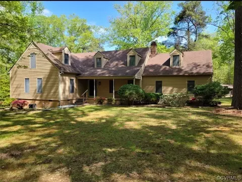 2120 Quaker Rd, Quinton, VA 23141