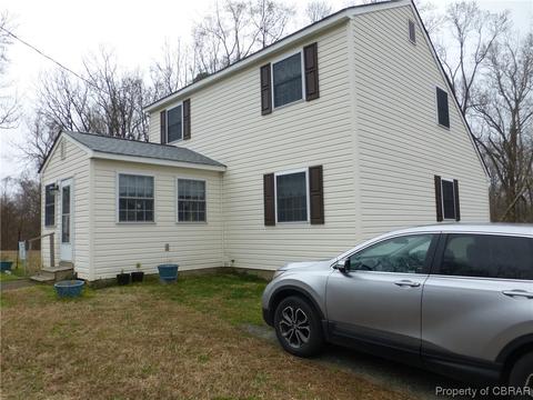 681 S South Hill Banks Dr, Center Cross, VA 22437