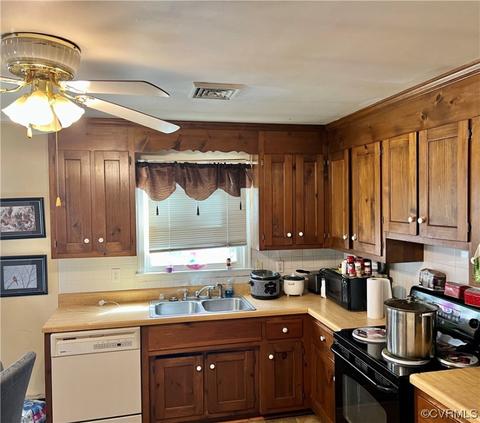 13900 Hackberry Rd, Chester, VA 23836 photo 8