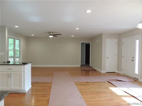 4405 Olgers Rd, Sutherland, VA 23885 photo 8