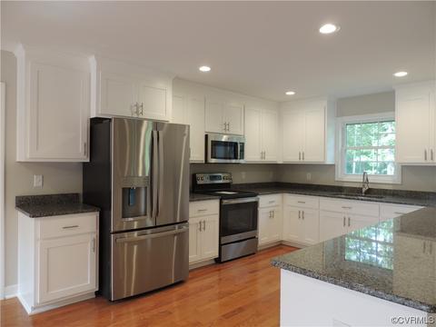 4405 Olgers Rd, Sutherland, VA 23885 photo 3
