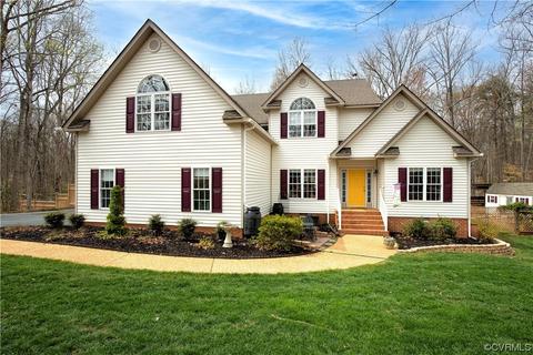 3163 Huguenot Pointe Dr, Powhatan, VA 23139