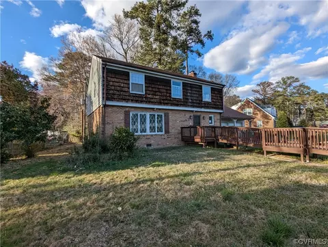 319 Country Ln, Petersburg, VA 23805