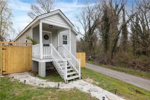 101 St Matthew St, Petersburg, VA 23803
