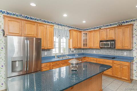 3910 Baldwin Rd, Chester, VA 23831 photo 5