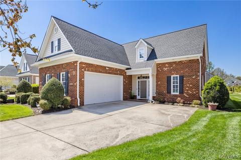 425 Villas Ct, Chester, VA 23836