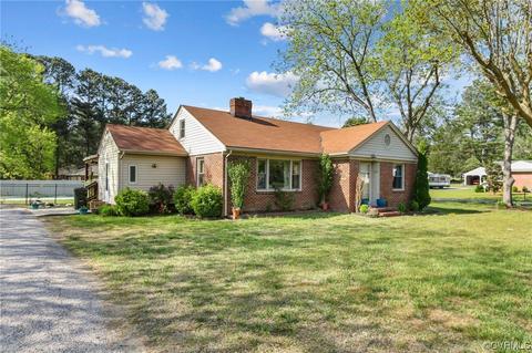318 E North St, Sussex, VA 23888