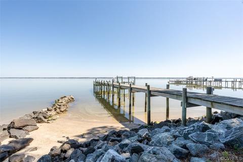 100 Riverview Ave, Water View, VA 23180 photo 5