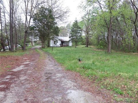 2390 Meadow Rd, Sandston, VA 23150