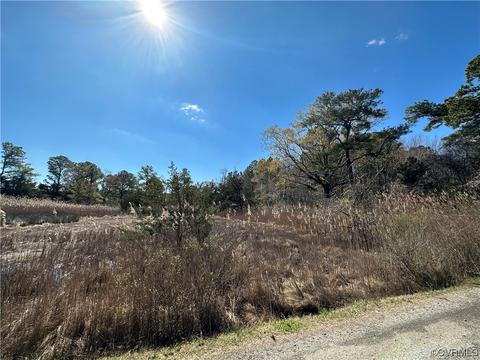 15 Oyster Shell Ln, Hampton, VA 23664
