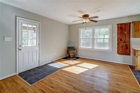 4341 Cralles Rd, Amelia Court House, VA 23002 photo 9