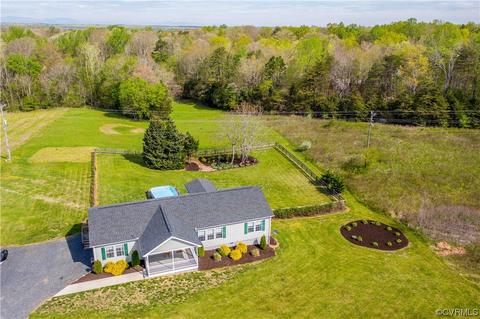 617 Mohawk Rd, Buckingham, VA 23921