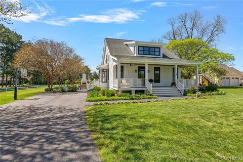 992 King Carter Dr, Irvington, VA 22480
