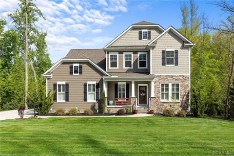 15818 Hidden Falls Dr, Moseley, VA 23120