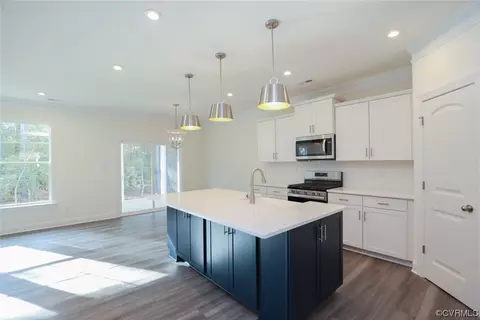 12242 Downrigger Dr, Chester, VA 23836