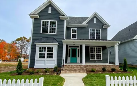 312 Randolph View Dr, Midlothian, VA 23114